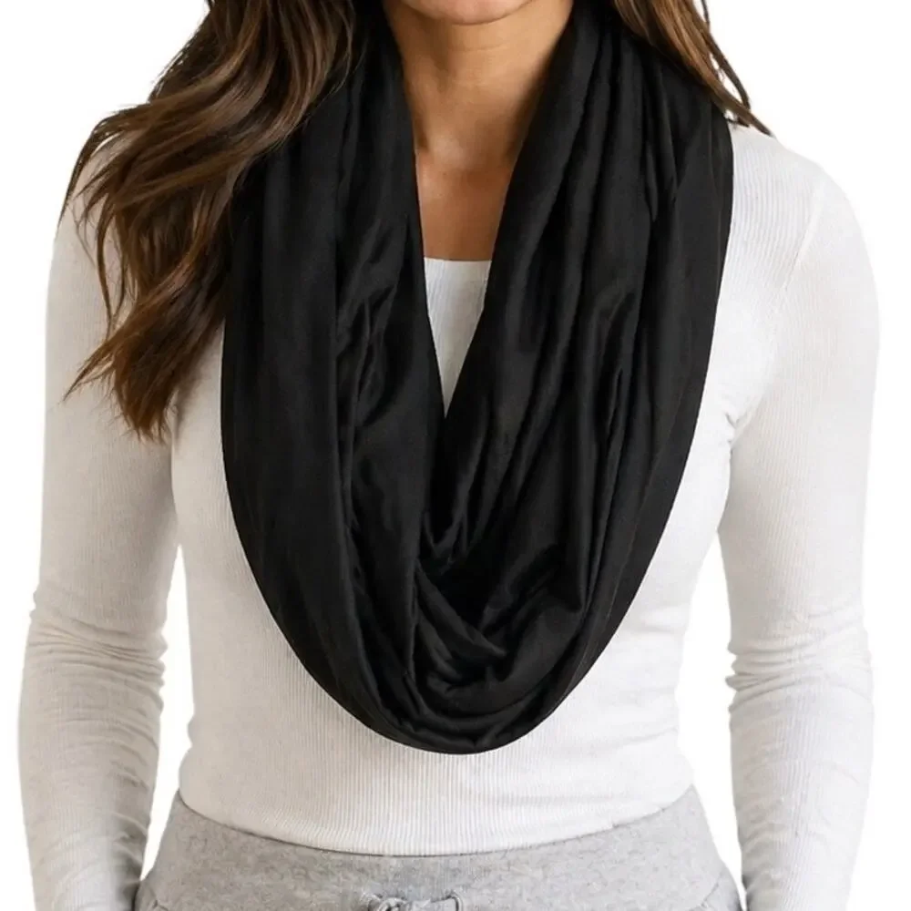 Beyond Yoga Infinity Scarf Black Athleisure Hidden Zip Pocket Travel Stretch‎